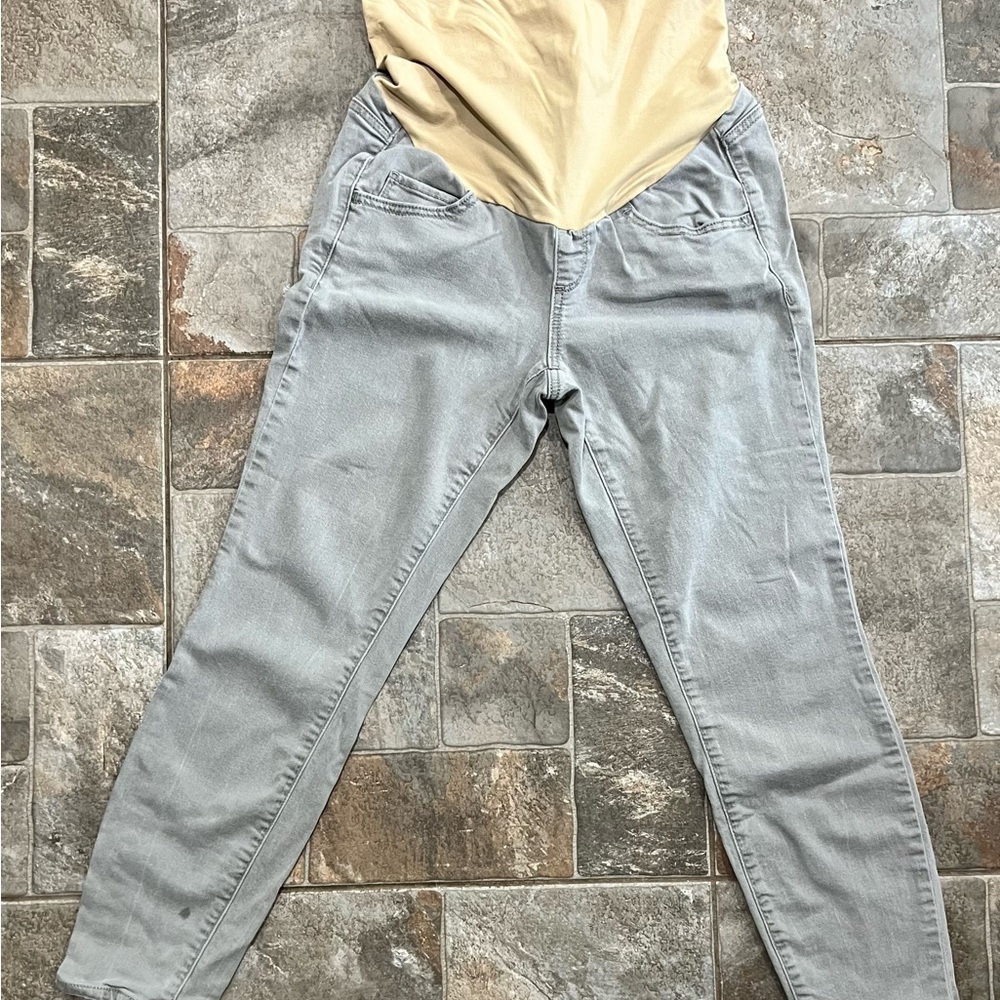 a:glow Gray and Cream Maternity Crop Pants